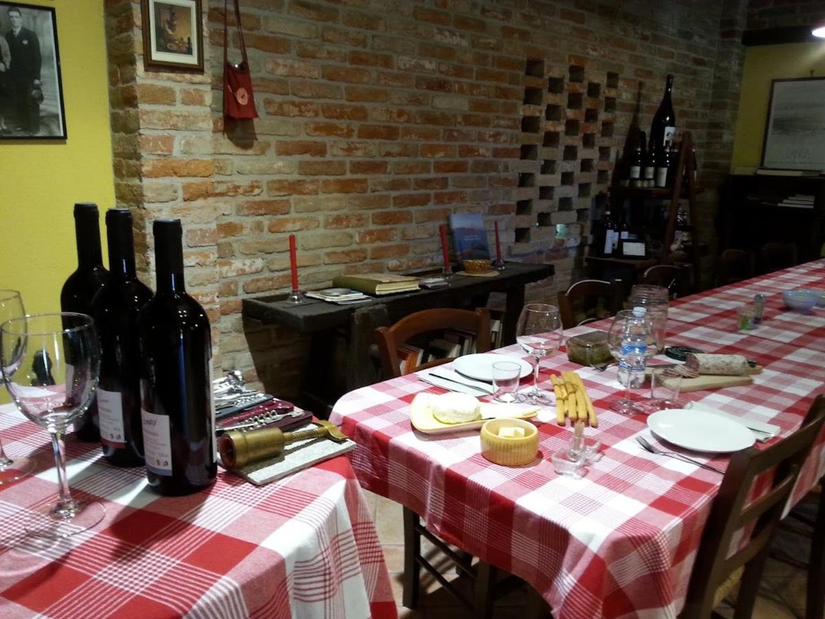 Ca Trifolera Barbaresco - Romantico Cascinale Con Antica Cantina Nel Cuore Delle Langhe - Degustazione Vini Nella Nostra Cantina Bagian luar foto