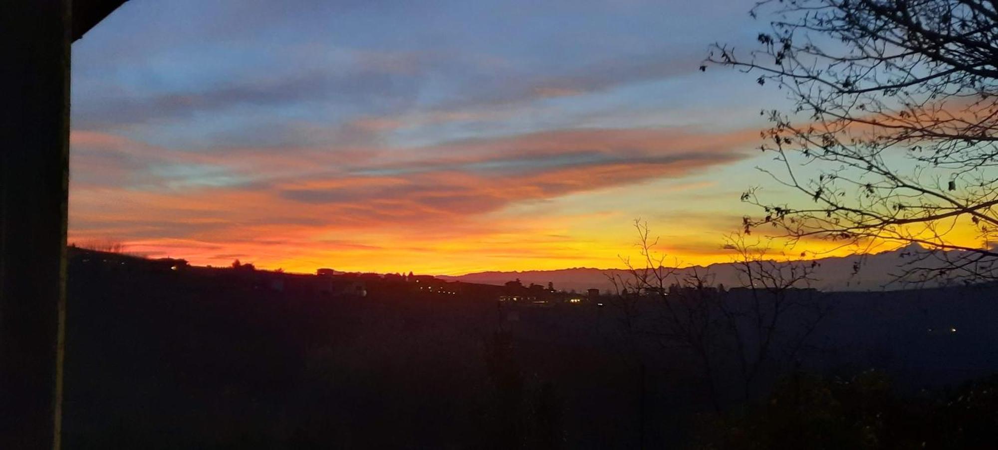 Ca Trifolera Barbaresco - Romantico Cascinale Con Antica Cantina Nel Cuore Delle Langhe - Degustazione Vini Nella Nostra Cantina Bagian luar foto