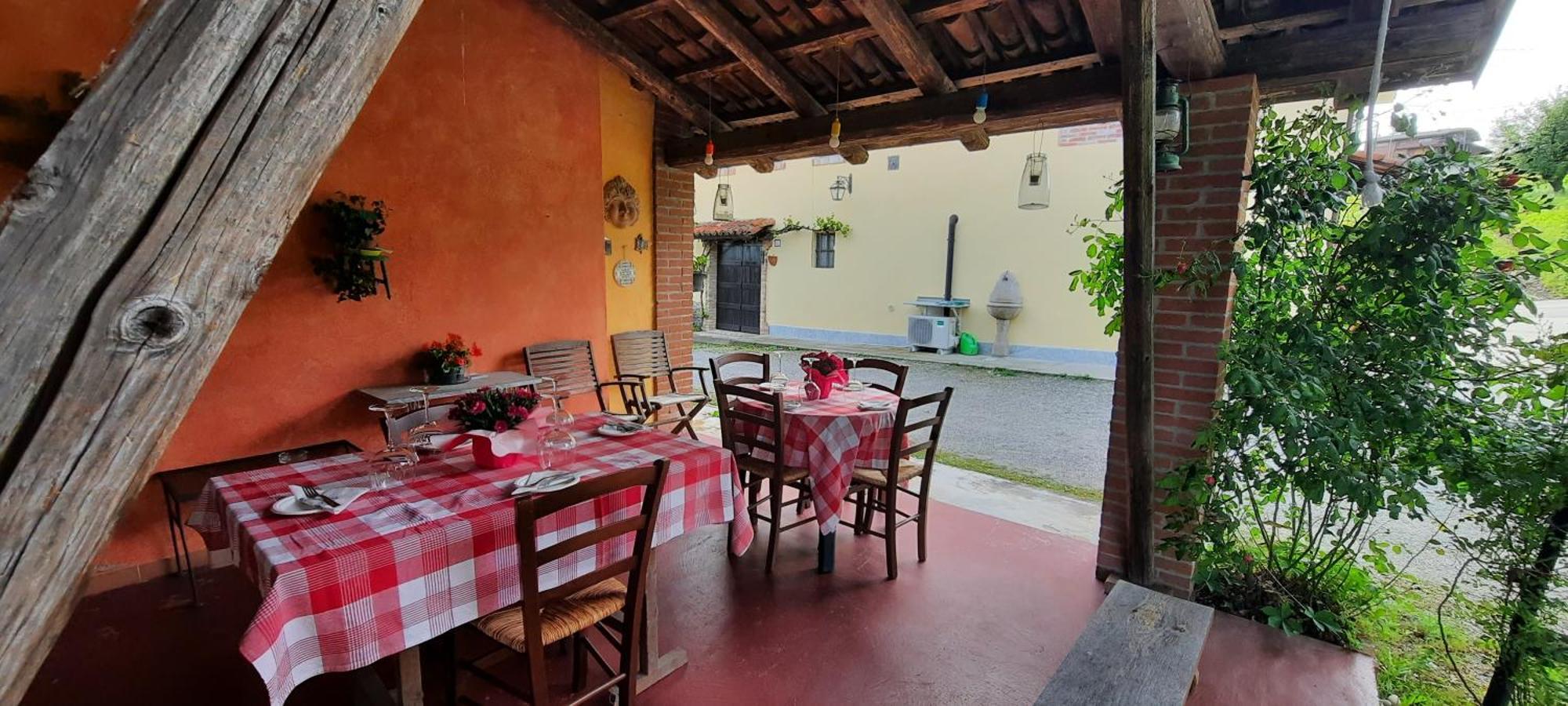 Ca Trifolera Barbaresco - Romantico Cascinale Con Antica Cantina Nel Cuore Delle Langhe - Degustazione Vini Nella Nostra Cantina Bagian luar foto
