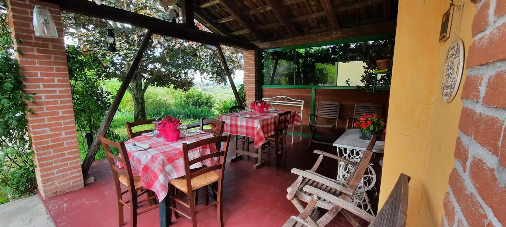Ca Trifolera Barbaresco - Romantico Cascinale Con Antica Cantina Nel Cuore Delle Langhe - Degustazione Vini Nella Nostra Cantina Bagian luar foto