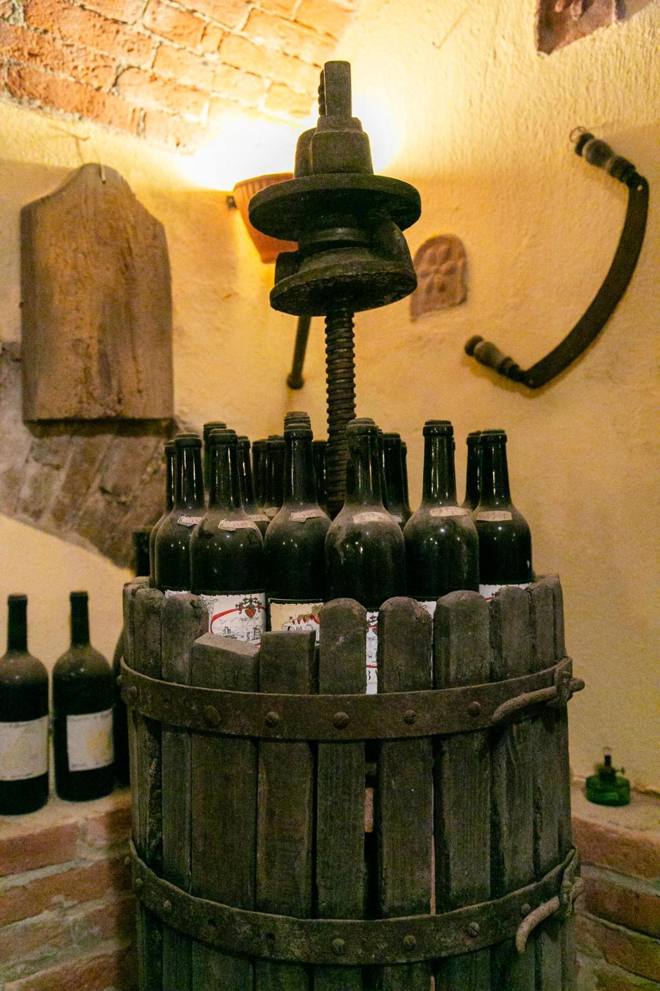 Ca Trifolera Barbaresco - Romantico Cascinale Con Antica Cantina Nel Cuore Delle Langhe - Degustazione Vini Nella Nostra Cantina Bagian luar foto